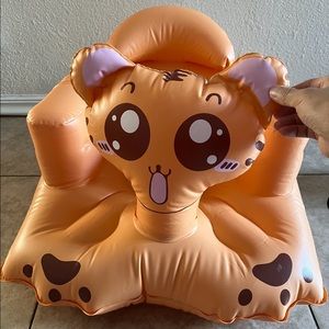 ❌SOLD❌ Inflatable tiger 🐯 chair for little ones like babies and toddlers 👶🏻